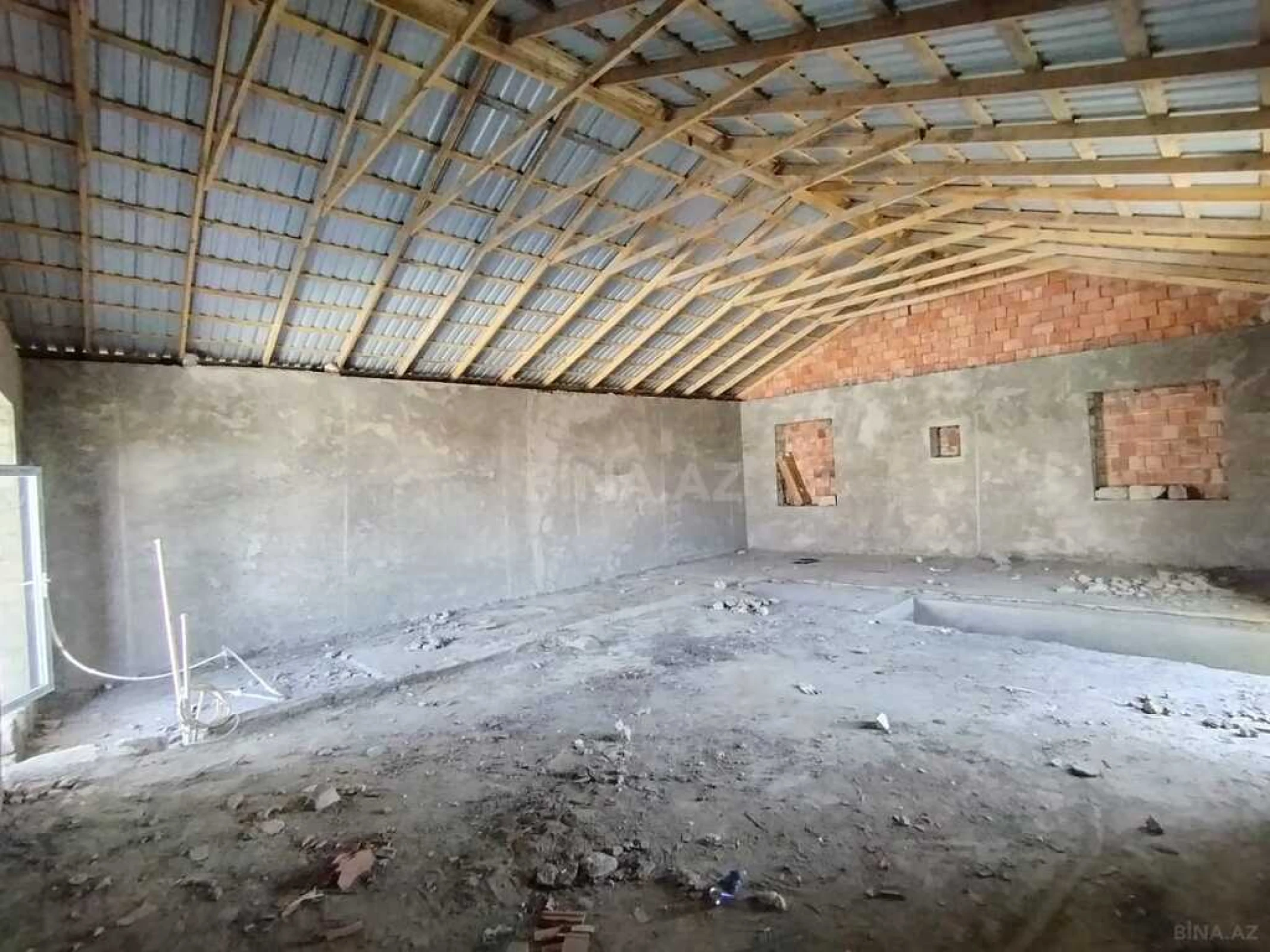 Satılır 5 otaqlı həyət evi 200 m²