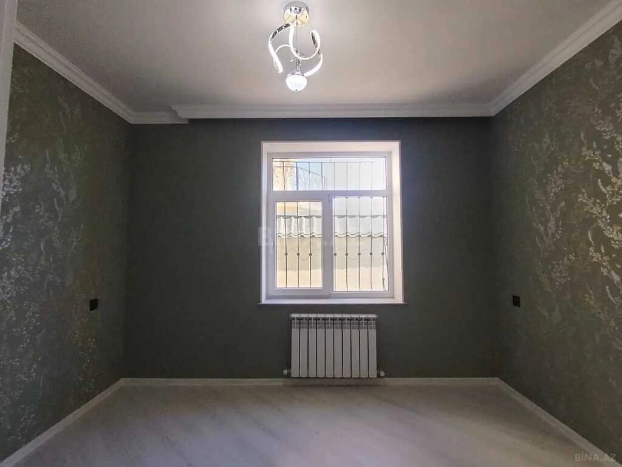 Satılır 5 otaqlı həyət evi 200 m²