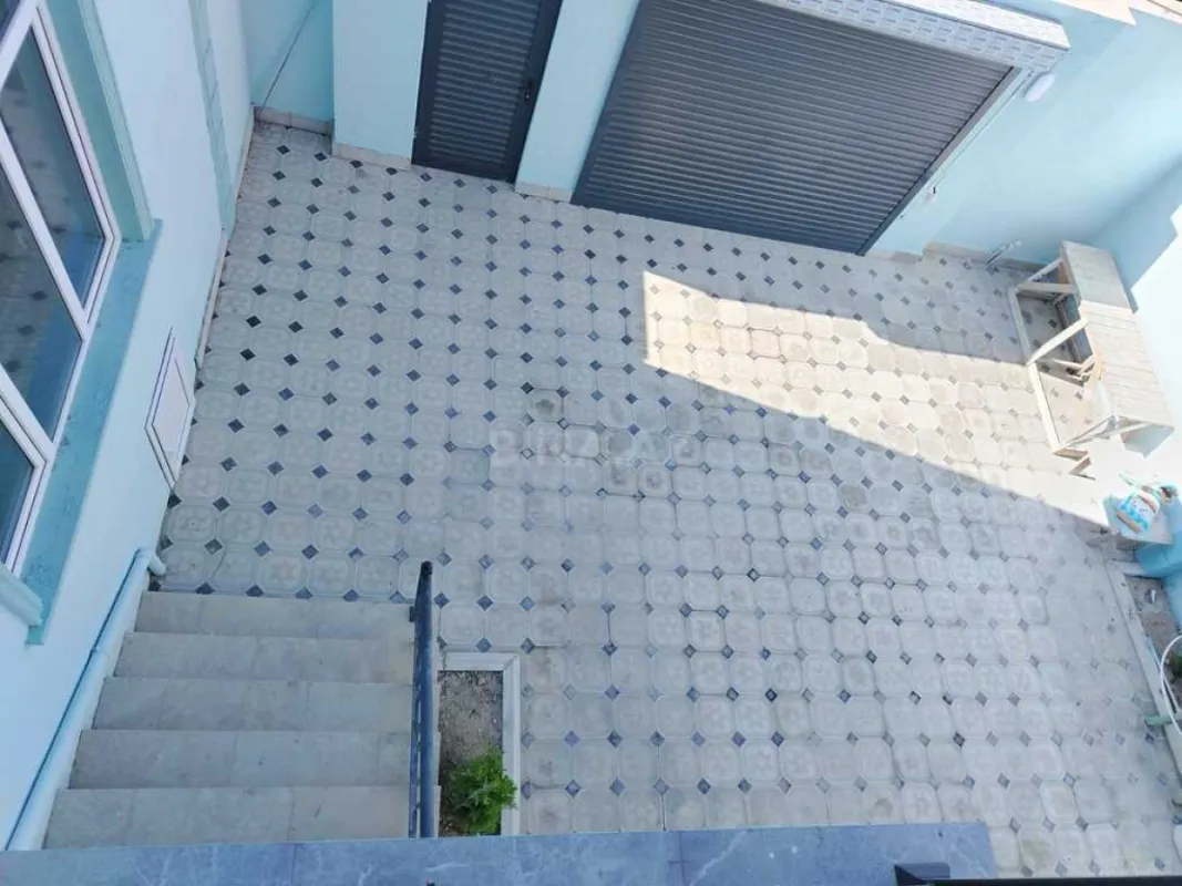 Satılır 5 otaqlı həyət evi 200 m²