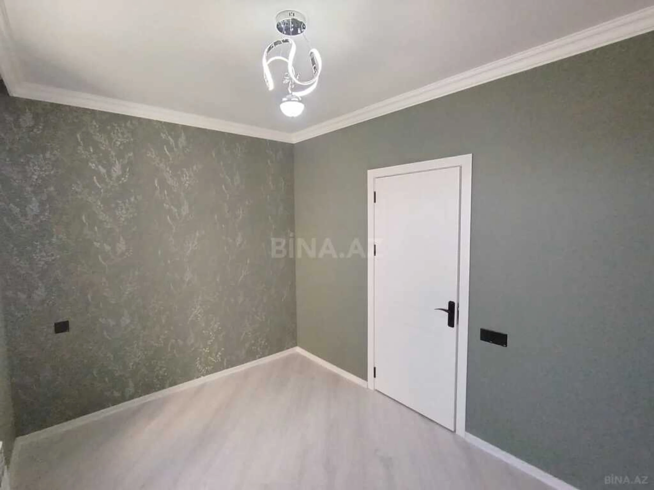 Satılır 5 otaqlı həyət evi 200 m²