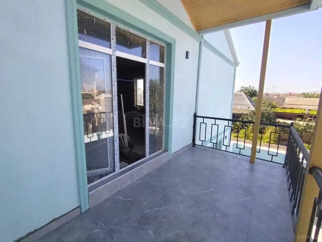 Satılır 5 otaqlı həyət evi 200 m²