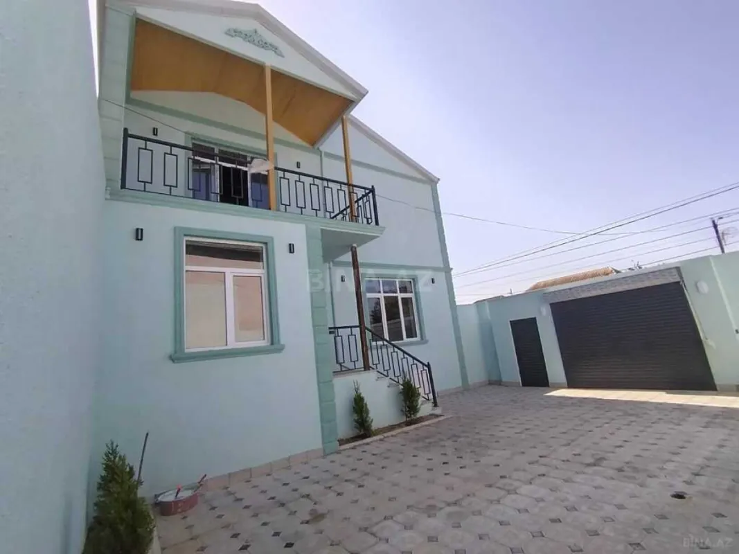 Satılır 5 otaqlı həyət evi 200 m²
