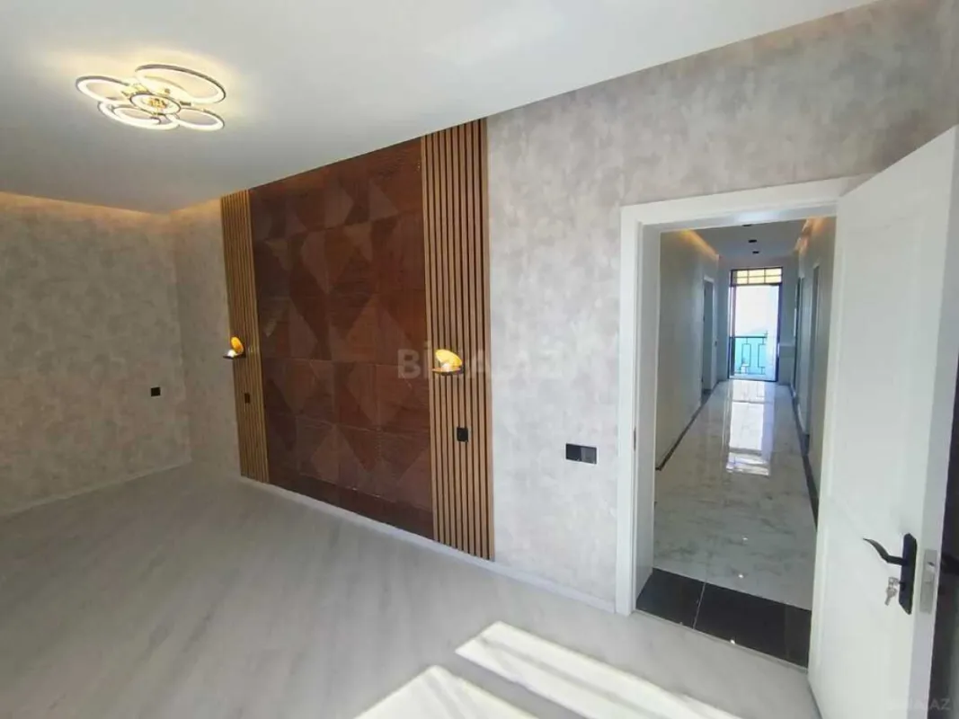 Satılır 5 otaqlı həyət evi 200 m²