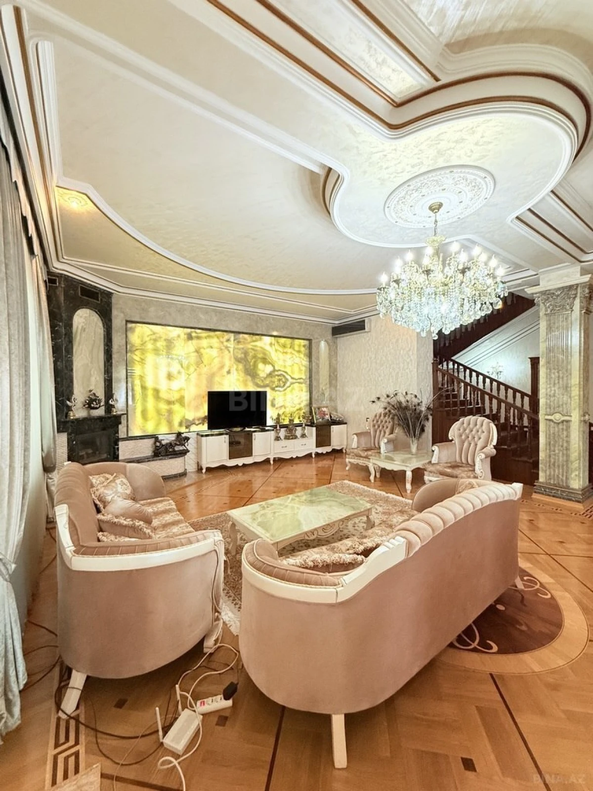 Kirayə verilir 5 otaqlı həyət evi 400 m²