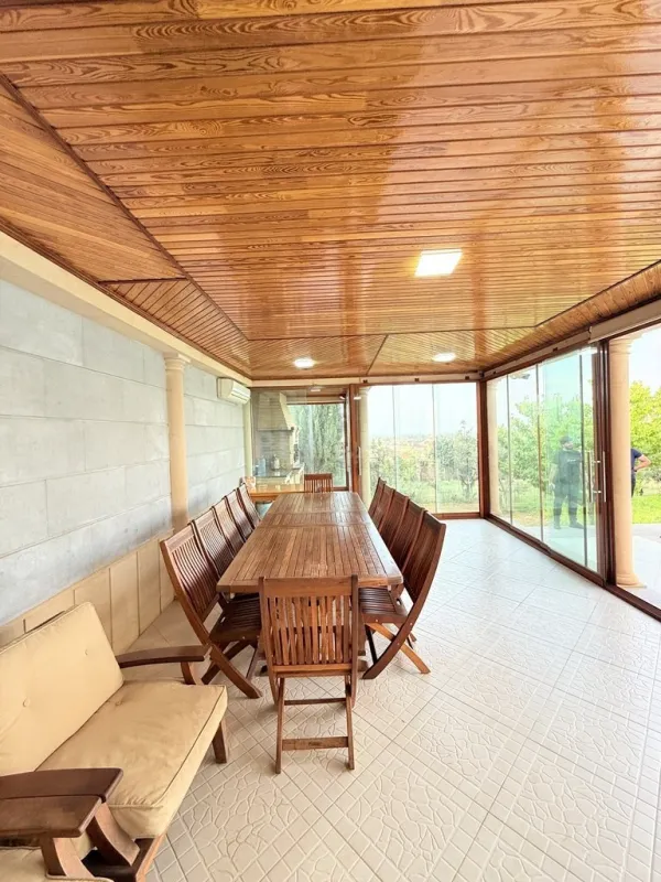 Kirayə verilir 5 otaqlı həyət evi 400 m²