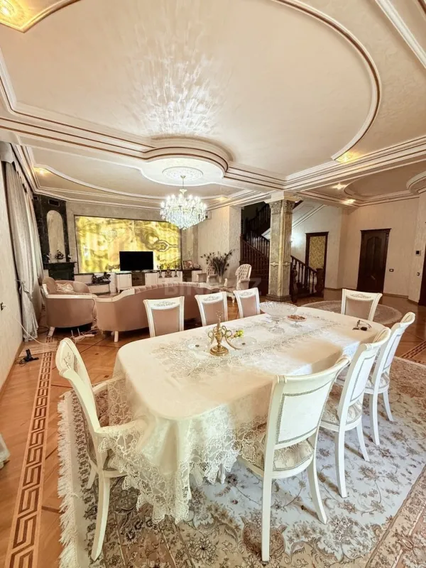 Kirayə verilir 5 otaqlı həyət evi 400 m²