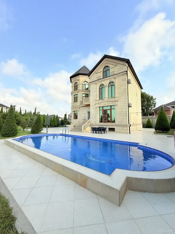 Kirayə verilir 5 otaqlı həyət evi 400 m²