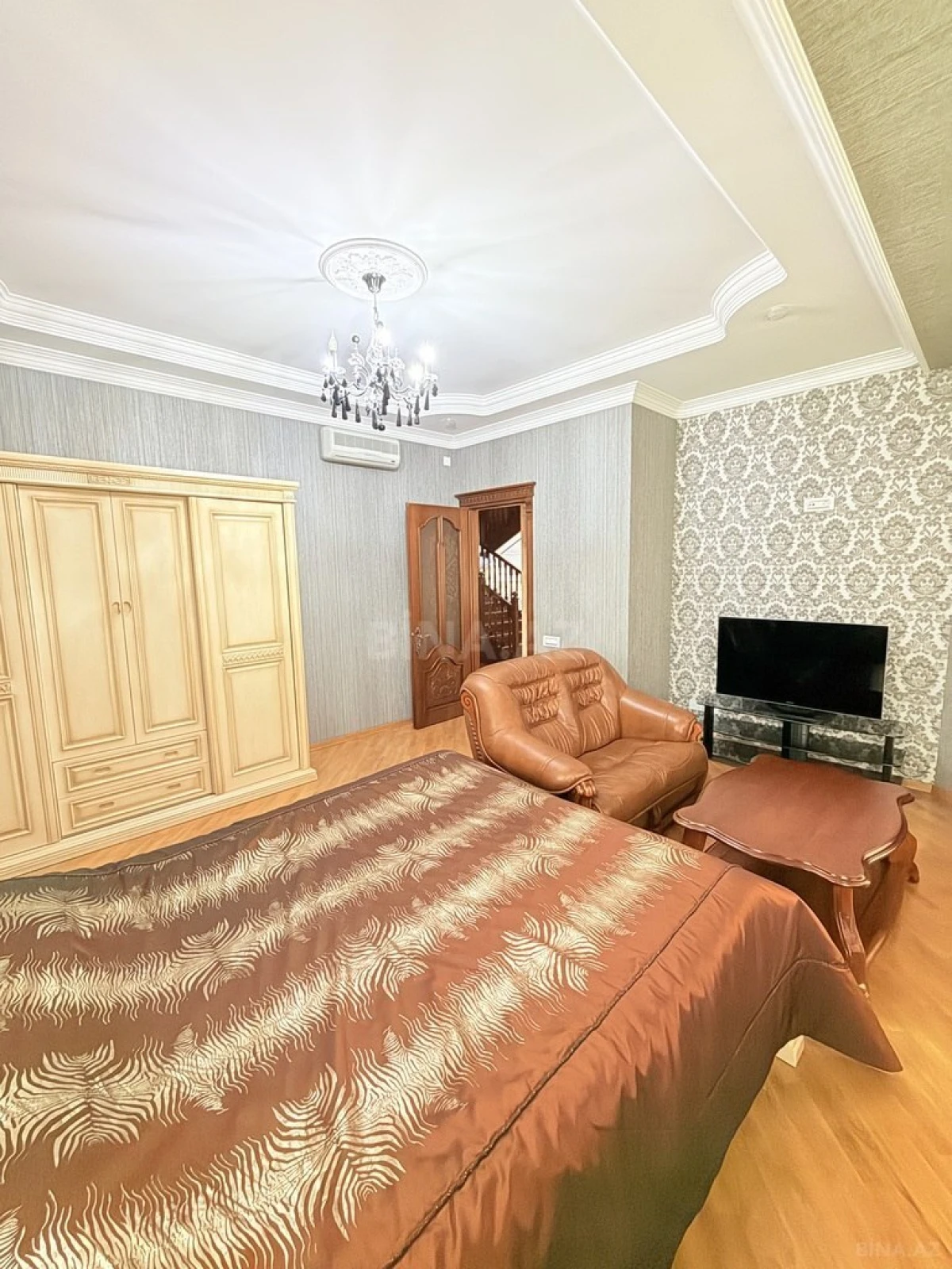 Kirayə verilir 5 otaqlı həyət evi 400 m²