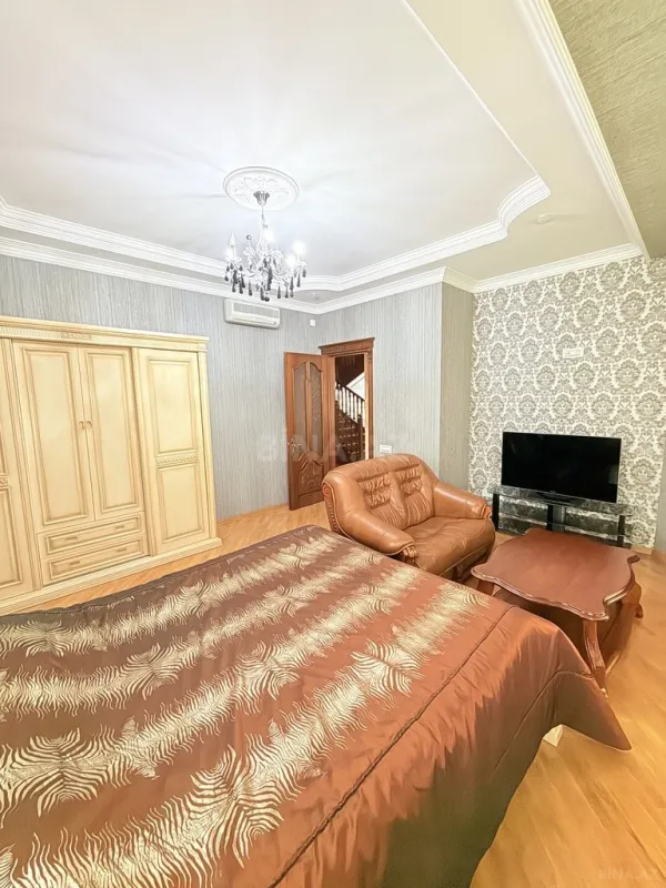 Kirayə verilir 5 otaqlı həyət evi 400 m²