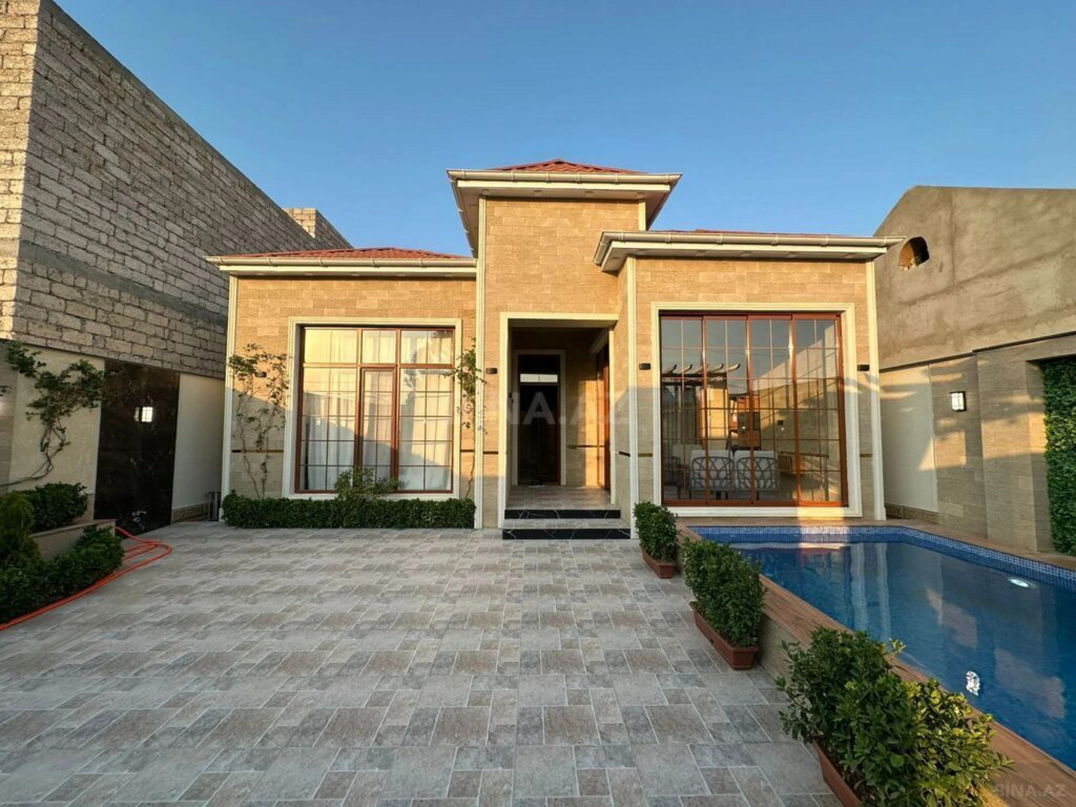 Satılır 4 otaqlı həyət evi 100 m²