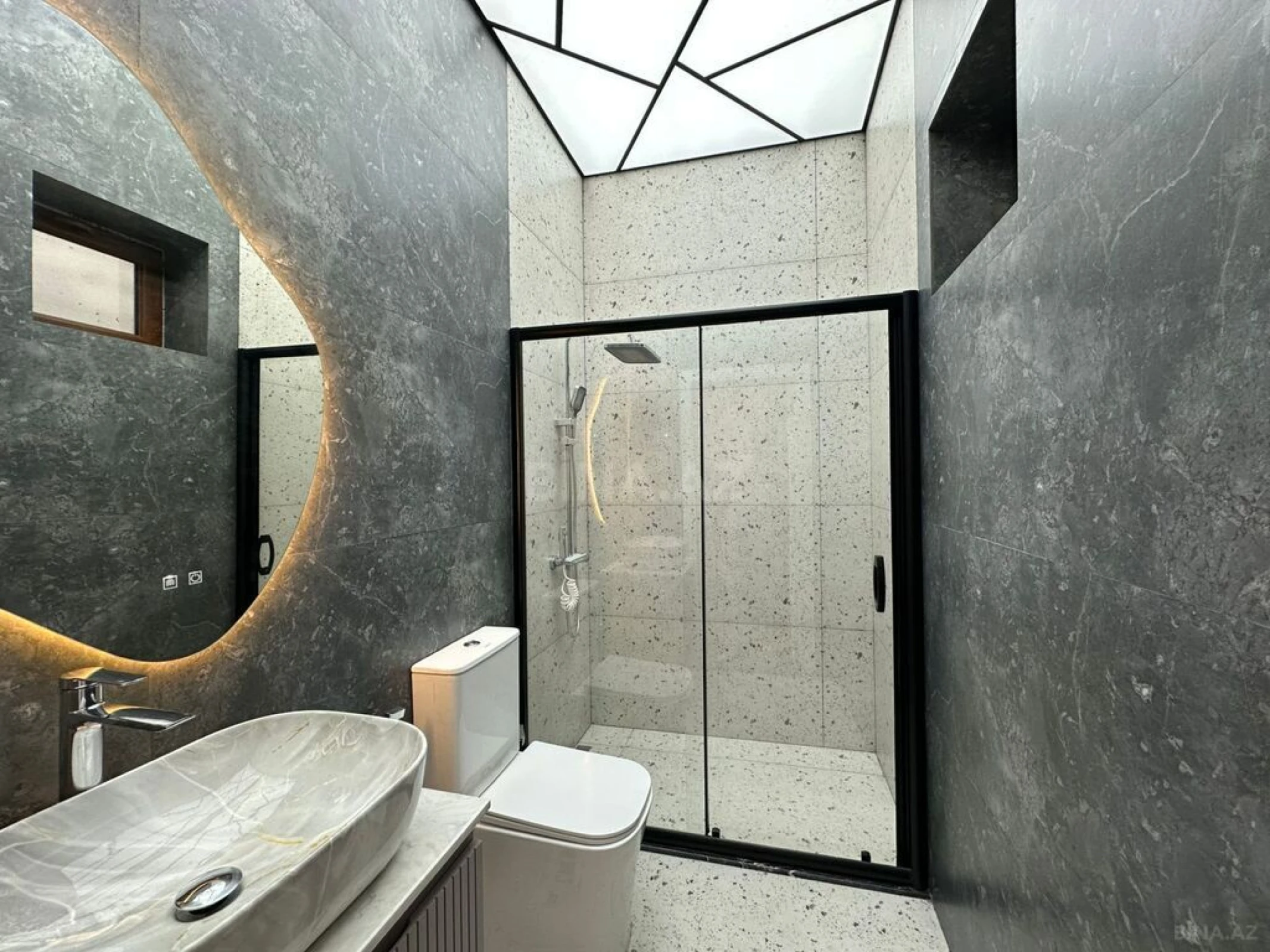 Satılır 4 otaqlı həyət evi 100 m²