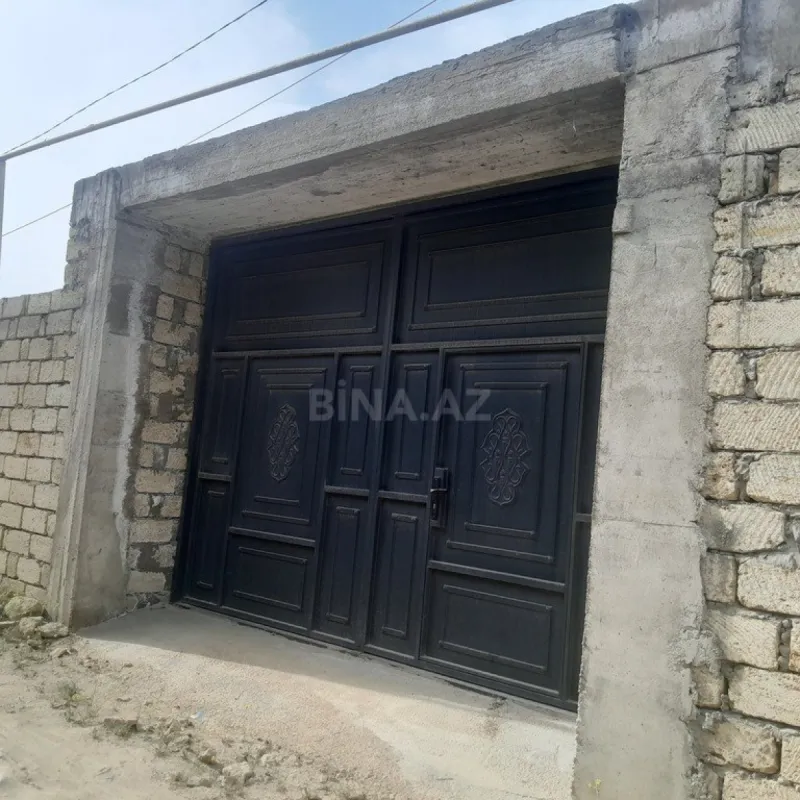 Satılır 6 otaqlı həyət evi 370 m²
