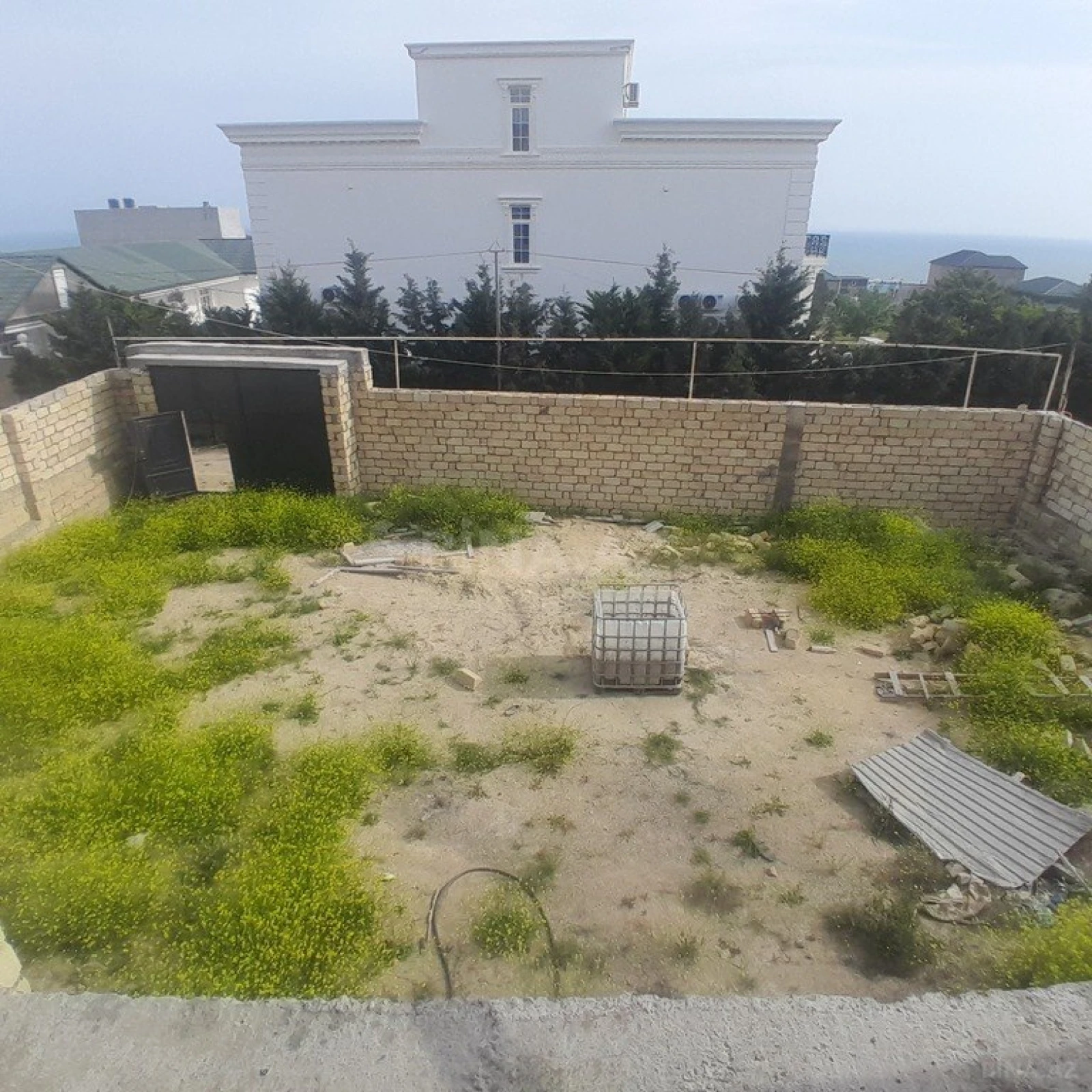 Satılır 6 otaqlı həyət evi 370 m²