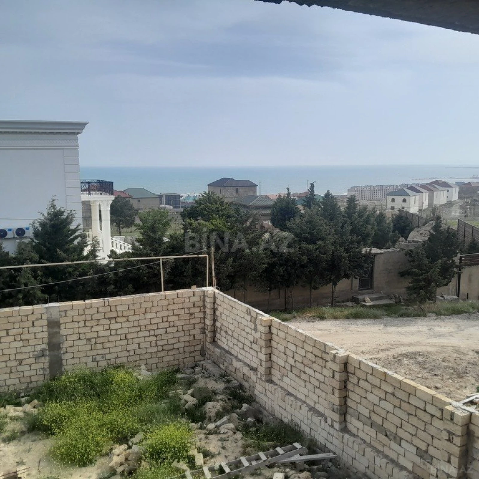 Satılır 6 otaqlı həyət evi 370 m²