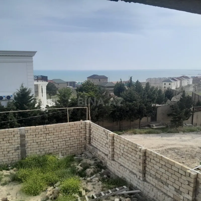 Satılır 6 otaqlı həyət evi 370 m²