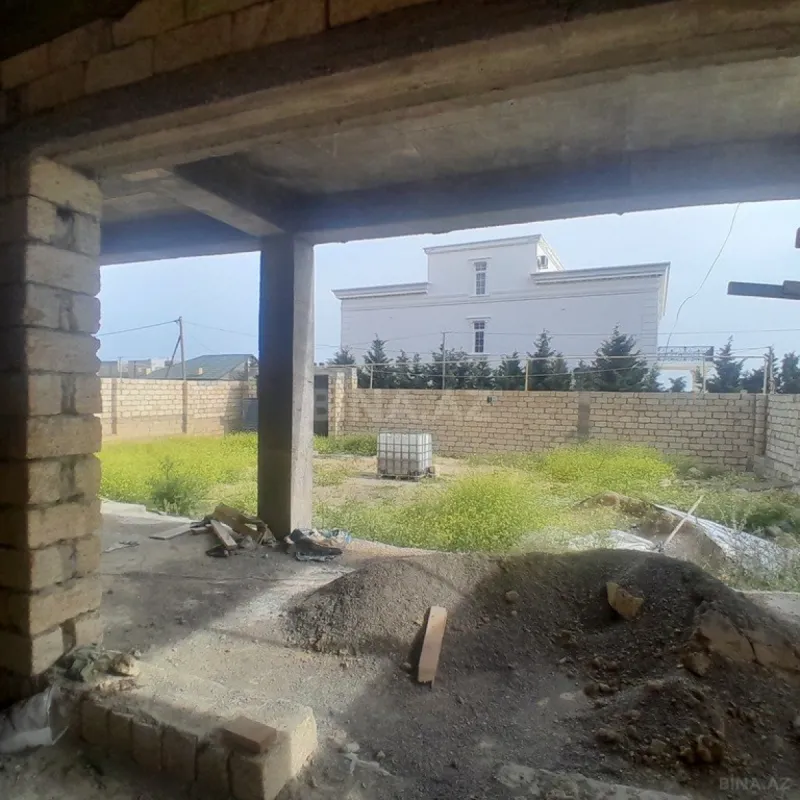 Satılır 6 otaqlı həyət evi 370 m²