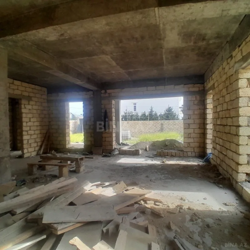 Satılır 6 otaqlı həyət evi 370 m²