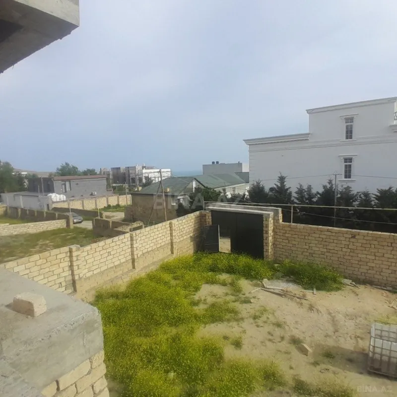 Satılır 6 otaqlı həyət evi 370 m²