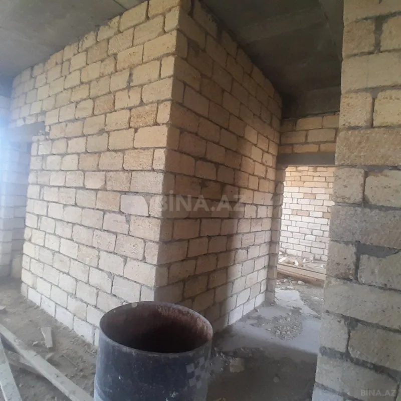 Satılır 6 otaqlı həyət evi 370 m²