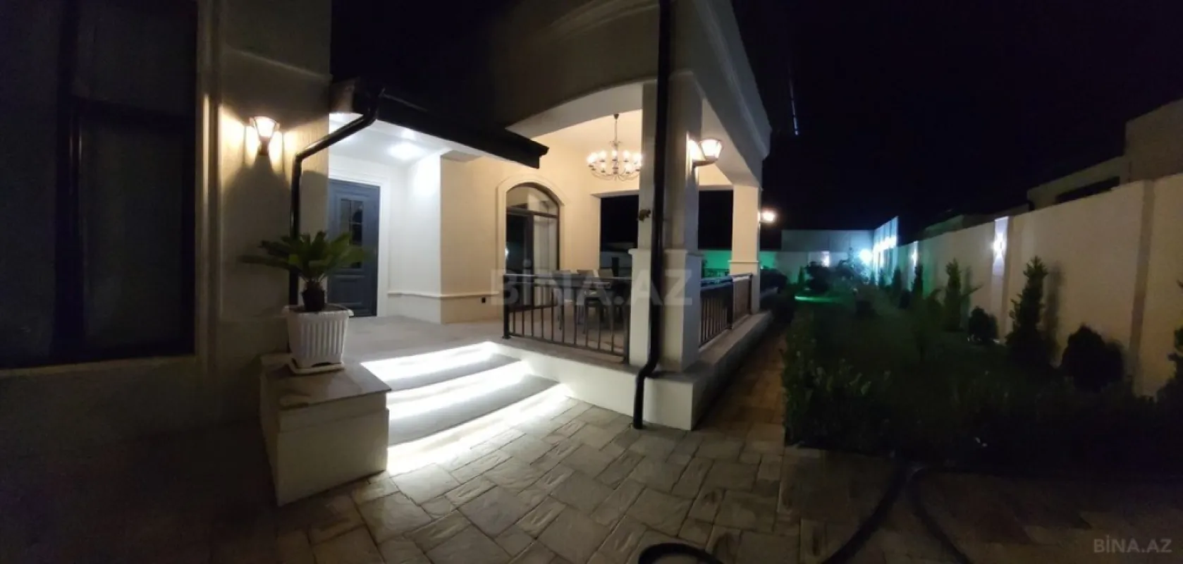 Satılır 4 otaqlı həyət evi 190 m²