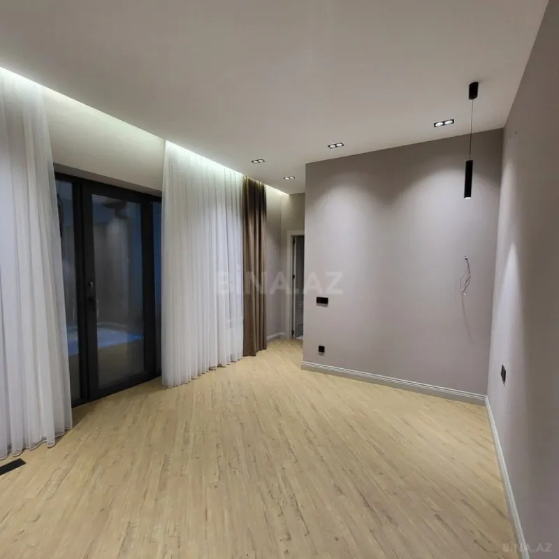 Satılır 4 otaqlı həyət evi 190 m²
