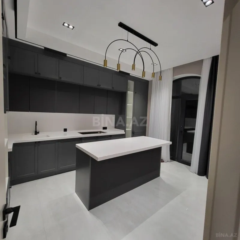 Satılır 4 otaqlı həyət evi 190 m²