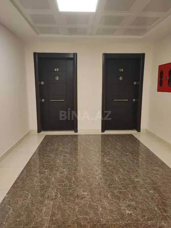 Satılır 3 otaqlı mənzil 157 m²