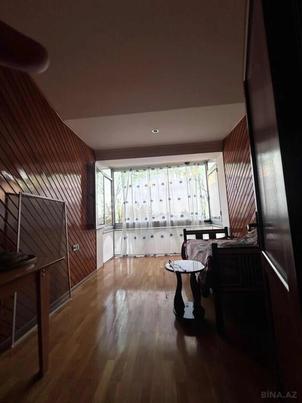 Satılır 8 otaqlı həyət evi 240 m²