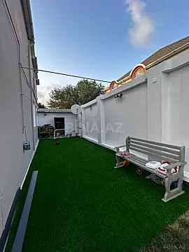 Satılır 8 otaqlı həyət evi 240 m²