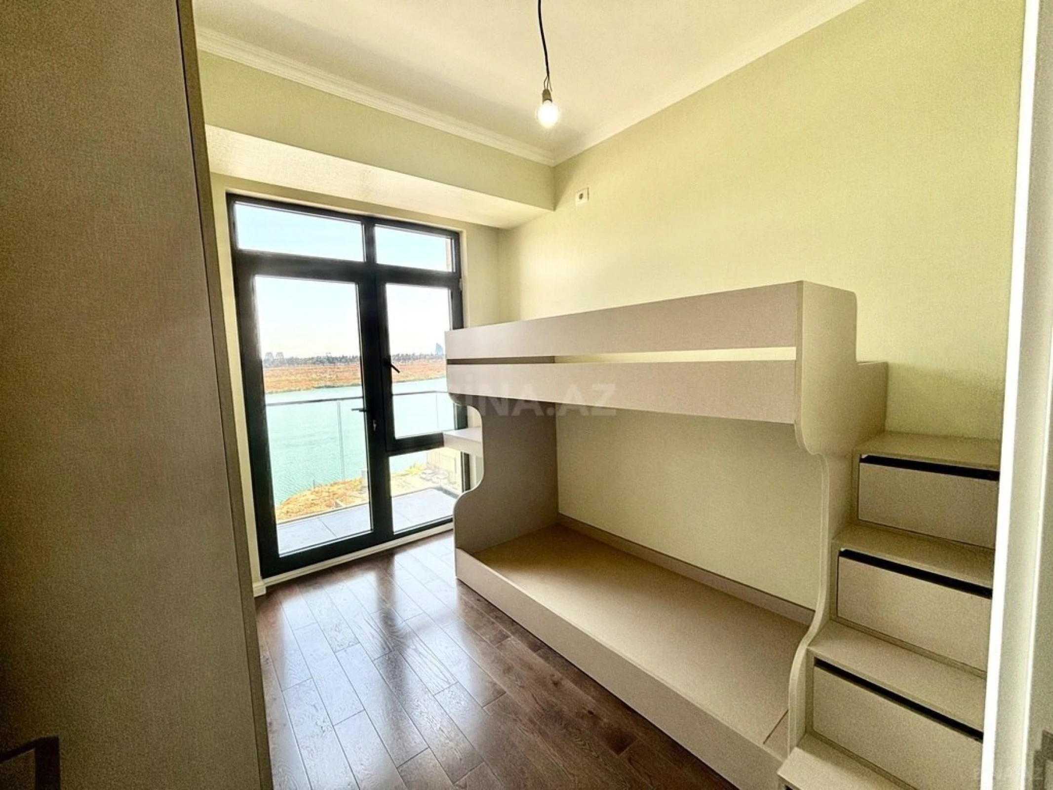 Satılır 3 otaqlı mənzil 86 m²