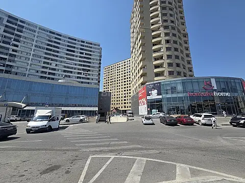 Satılır obyekt 4564.3 m²