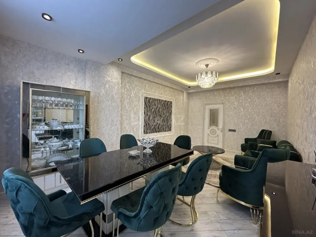 Satılır 3 otaqlı mənzil 110 m²