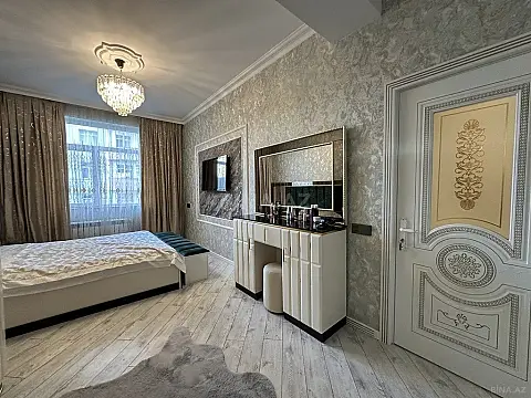 Satılır 3 otaqlı mənzil 110 m²