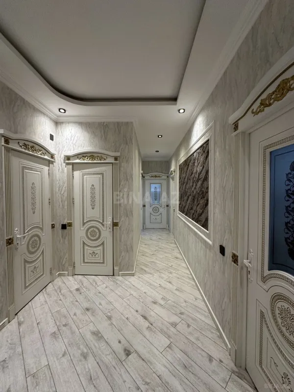 Satılır 3 otaqlı mənzil 110 m²