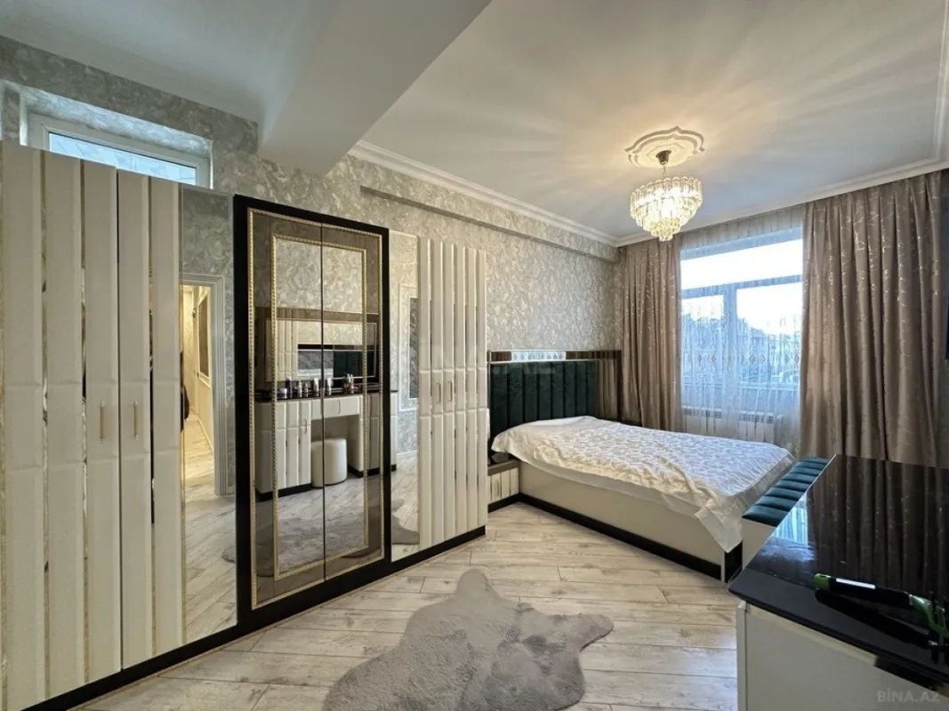 Satılır 3 otaqlı mənzil 110 m²