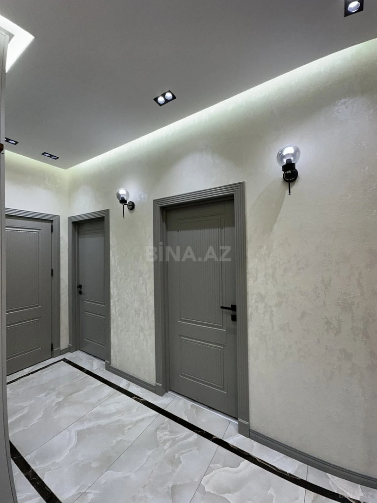 Satılır 2 otaqlı mənzil 54 m²