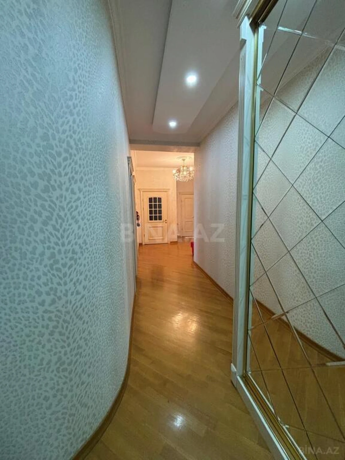 Satılır 3 otaqlı mənzil 100 m²