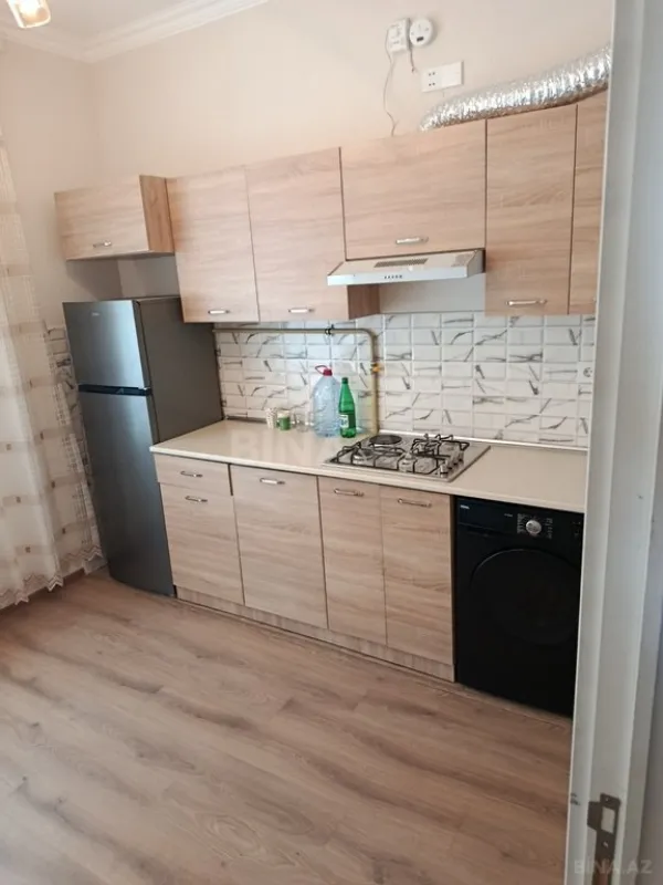 Kirayə verilir 4 otaqlı mənzil 115 m²