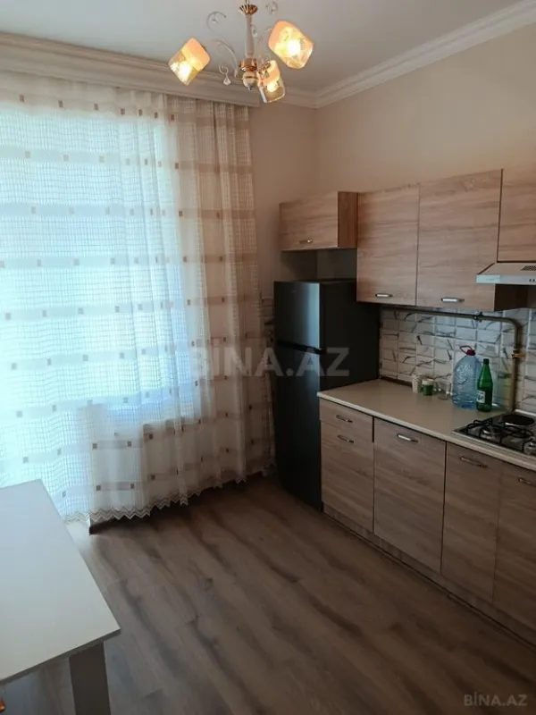 Kirayə verilir 4 otaqlı mənzil 115 m²