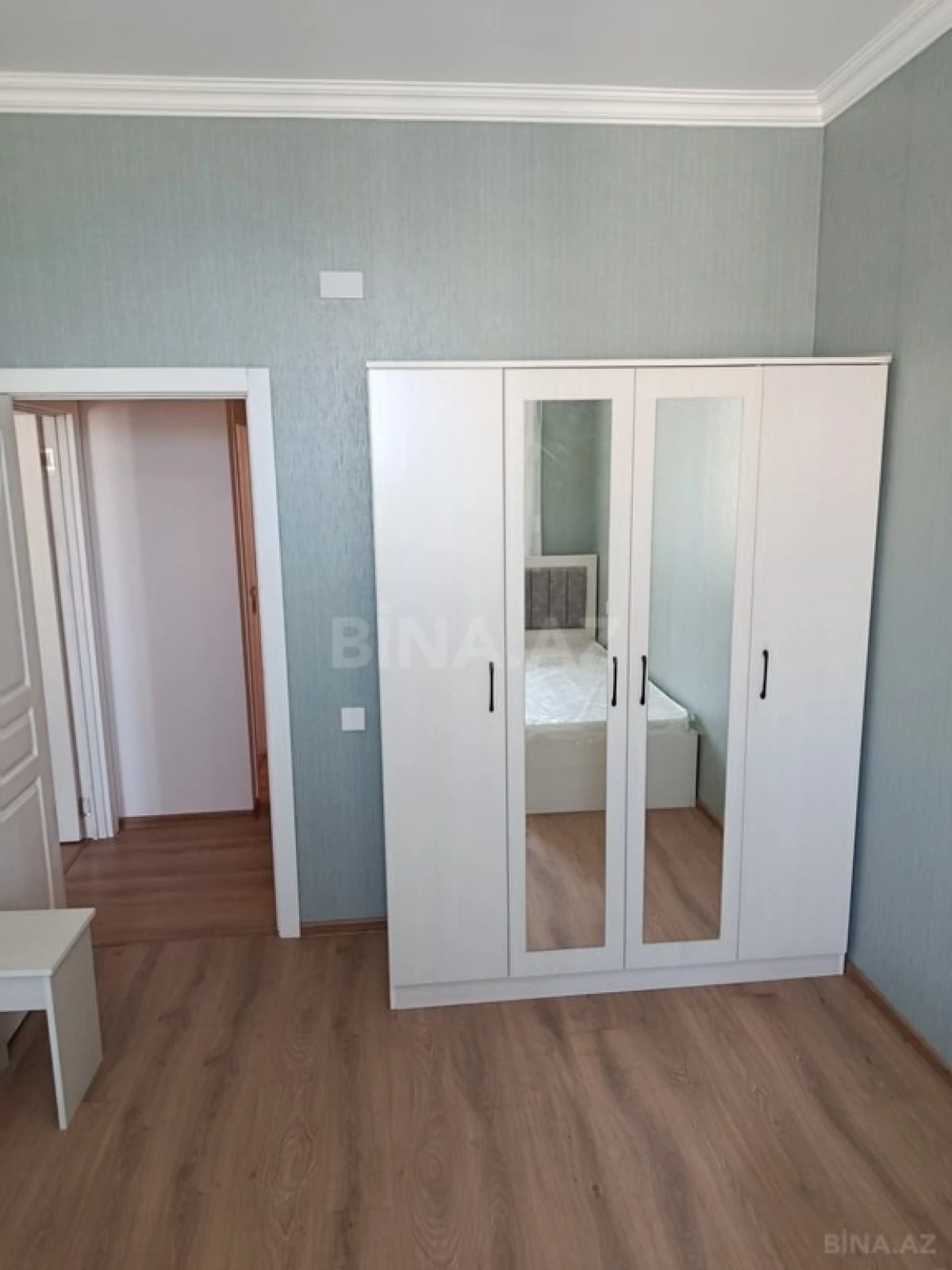 Kirayə verilir 4 otaqlı mənzil 115 m²