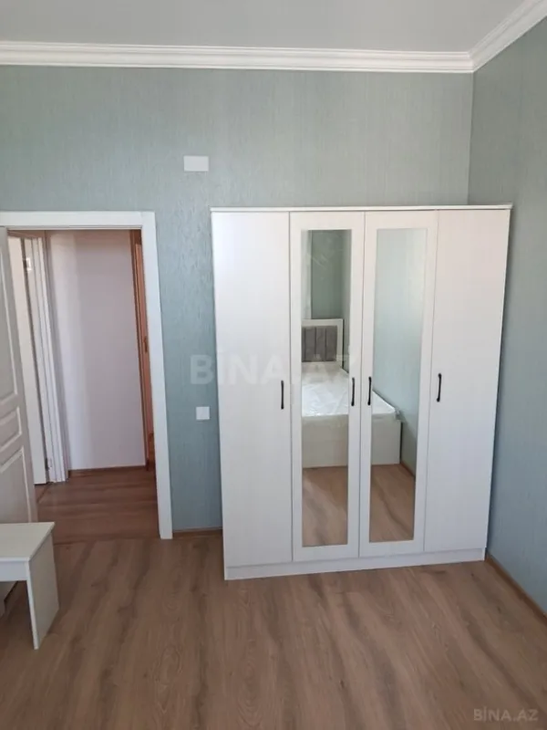 Kirayə verilir 4 otaqlı mənzil 115 m²