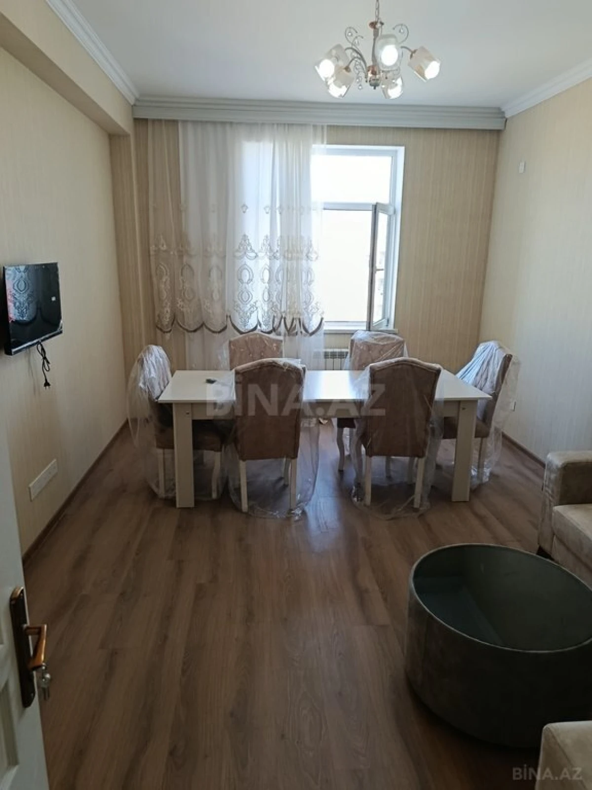 Kirayə verilir 4 otaqlı mənzil 115 m²
