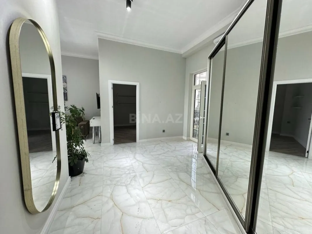 Kirayə verilir 2 otaqlı mənzil 60 m²