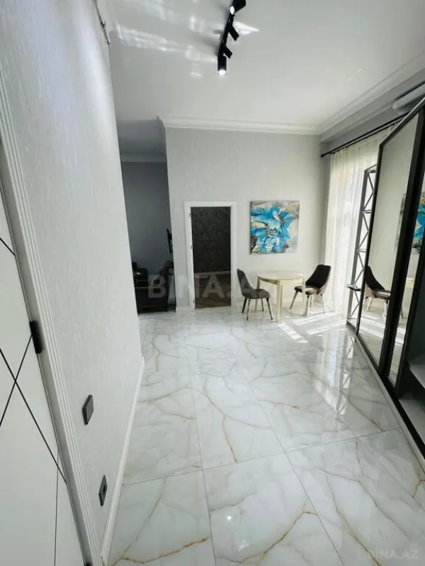 Kirayə verilir 2 otaqlı mənzil 60 m²