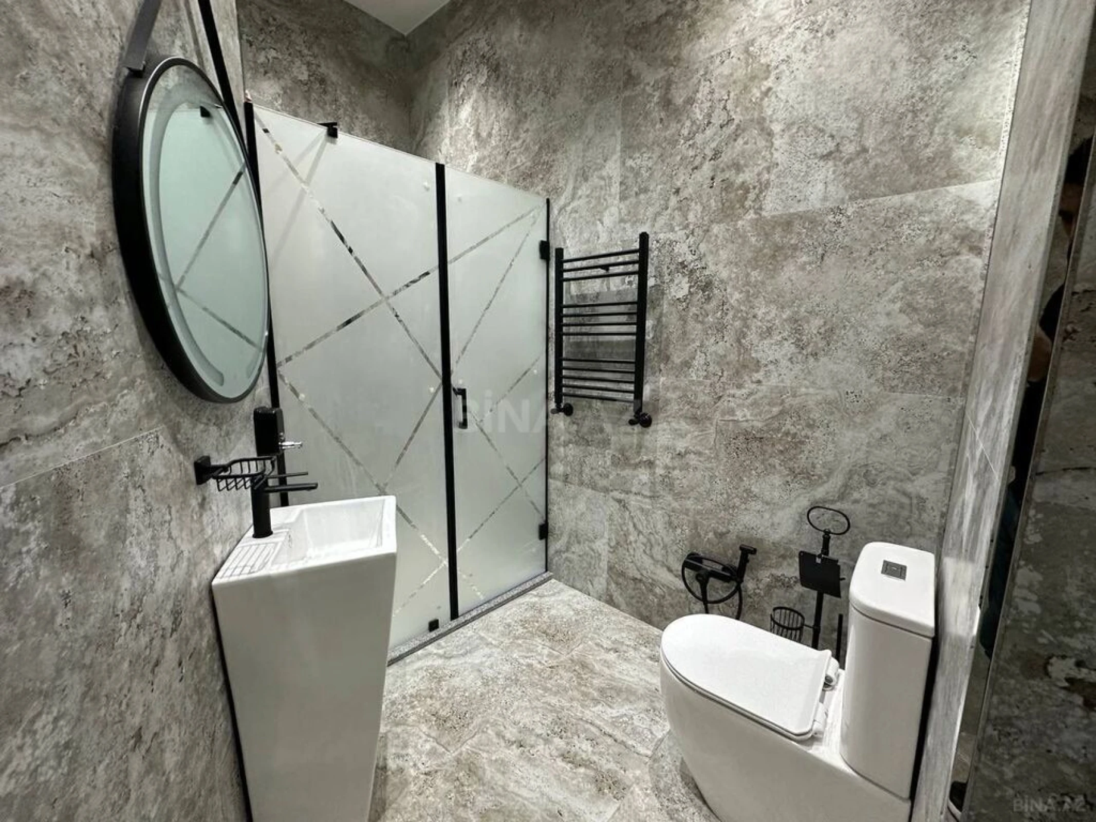 Kirayə verilir 2 otaqlı mənzil 60 m²
