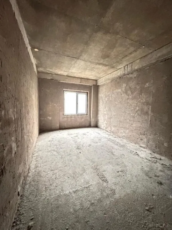 Satılır 3 otaqlı mənzil 138 m²