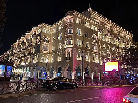 Kirayə verilir 2 otaqlı mənzil 94 m²