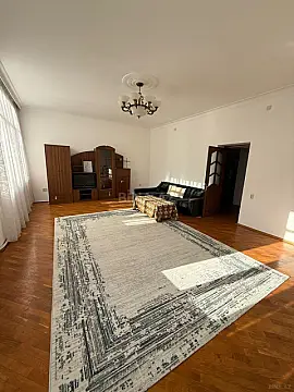 Kirayə verilir 2 otaqlı mənzil 94 m²