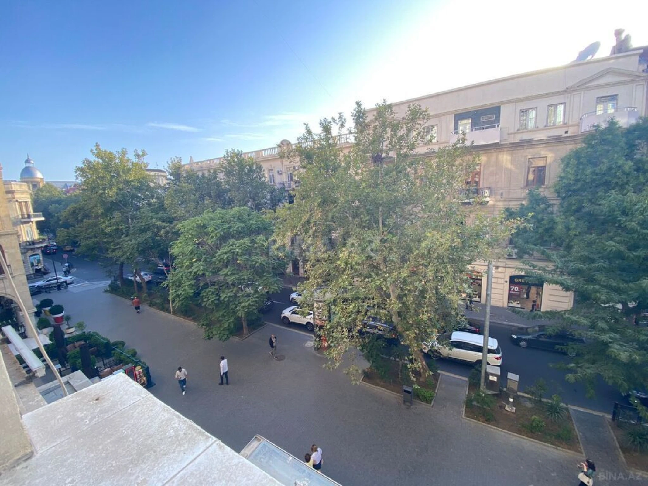 Kirayə verilir 2 otaqlı mənzil 94 m²