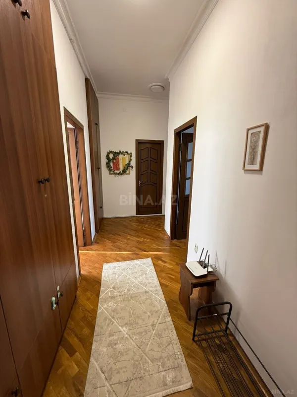 Kirayə verilir 2 otaqlı mənzil 94 m²